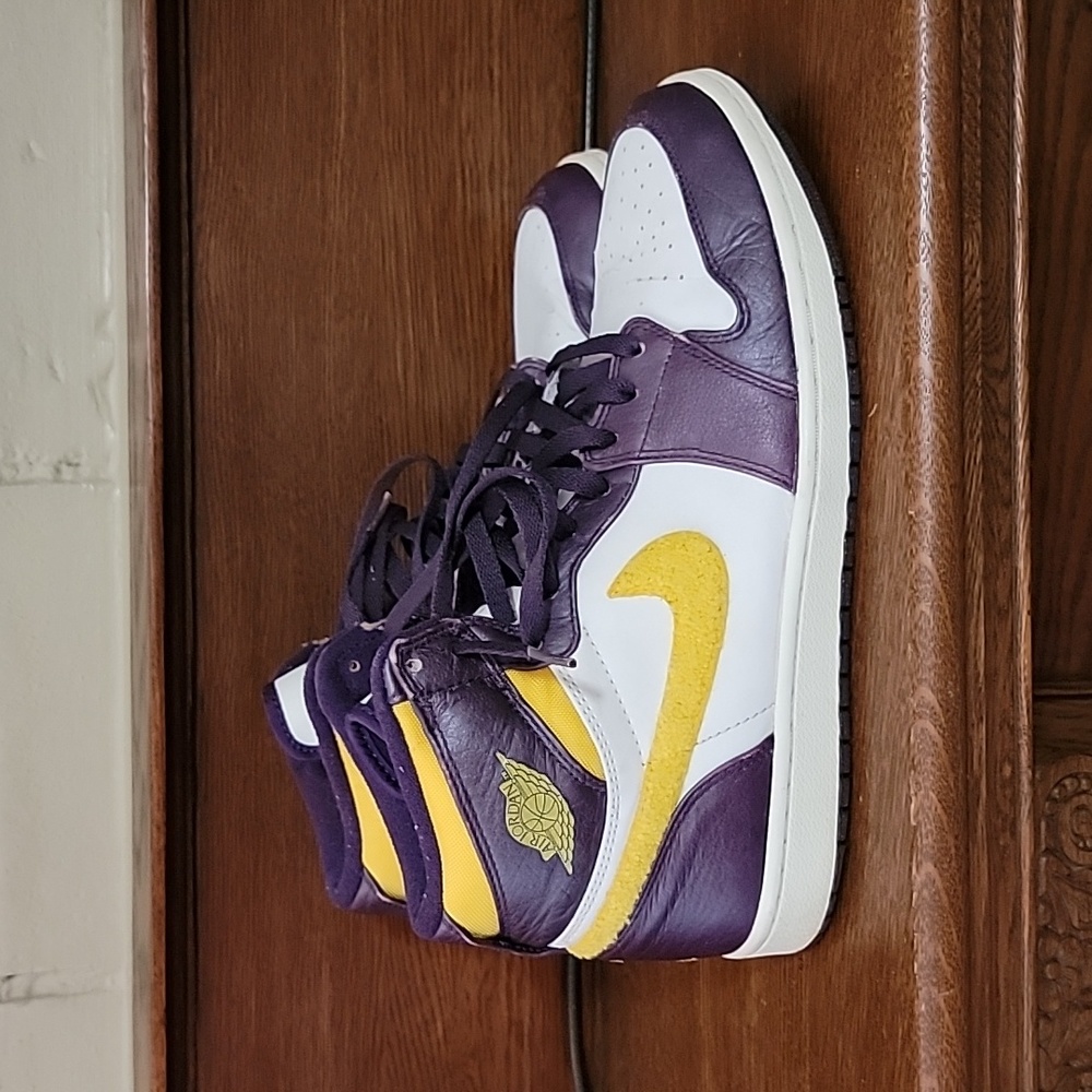Air Jordan 1 Retro purple and Gold Size 12